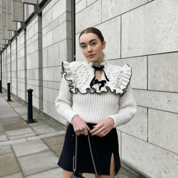 Exaggerated Collared Sweaters